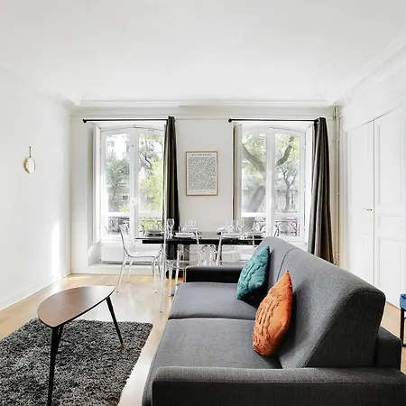 Appartement Chic - 3br 10p - Gare De L'est Republique Parijs